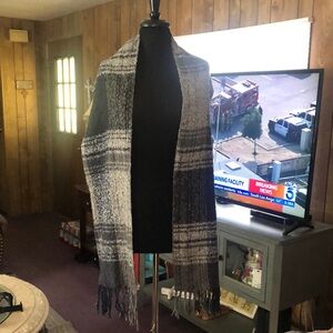 Plaid Gray and Black Scarf